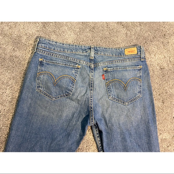 Levi’s Bootcut Jeans - Picture 5 of 9